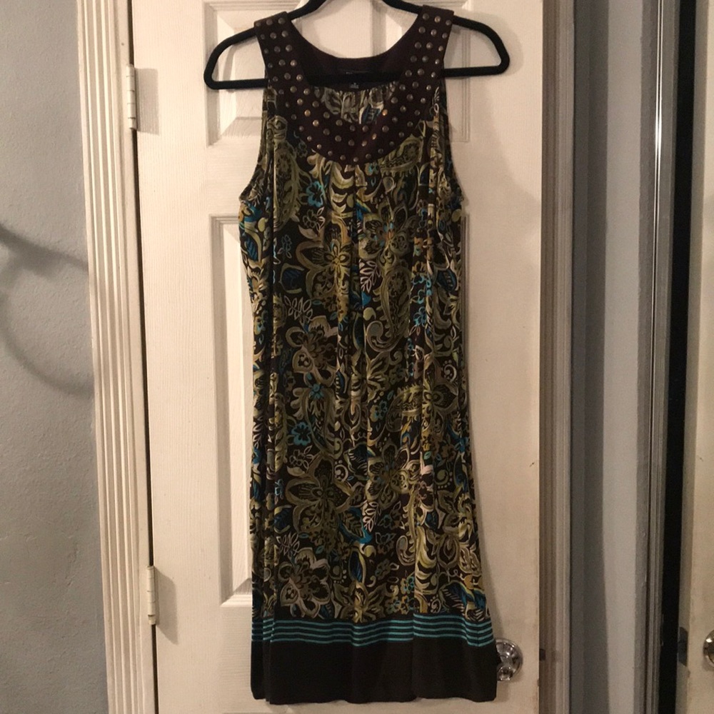 Size M  Elementz  dress